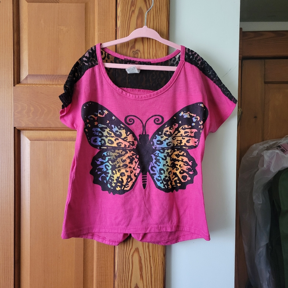 Almost Famous Pink and Black Leopard Print Accent Butterfly Tee 10-12